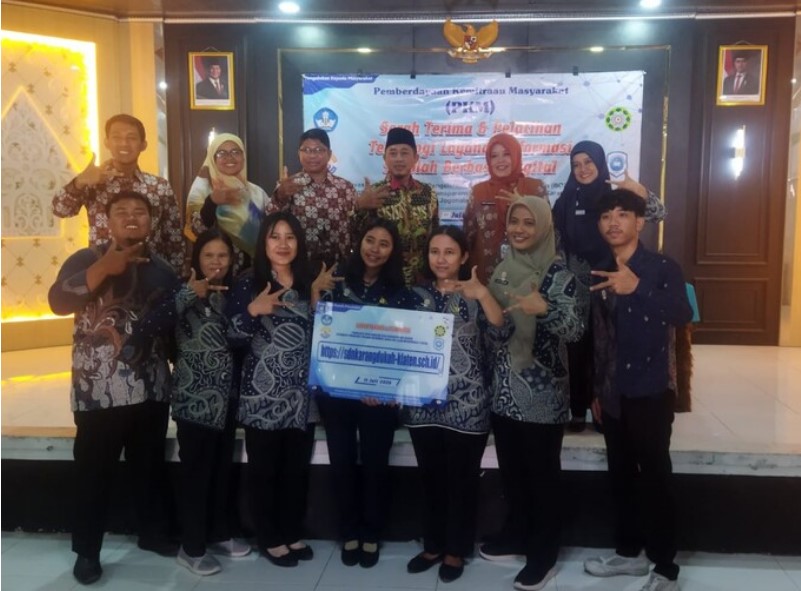 Peresmian Web sekolah sdnkarangdukuh-klaten.sch.id oleh Bupati Klaten